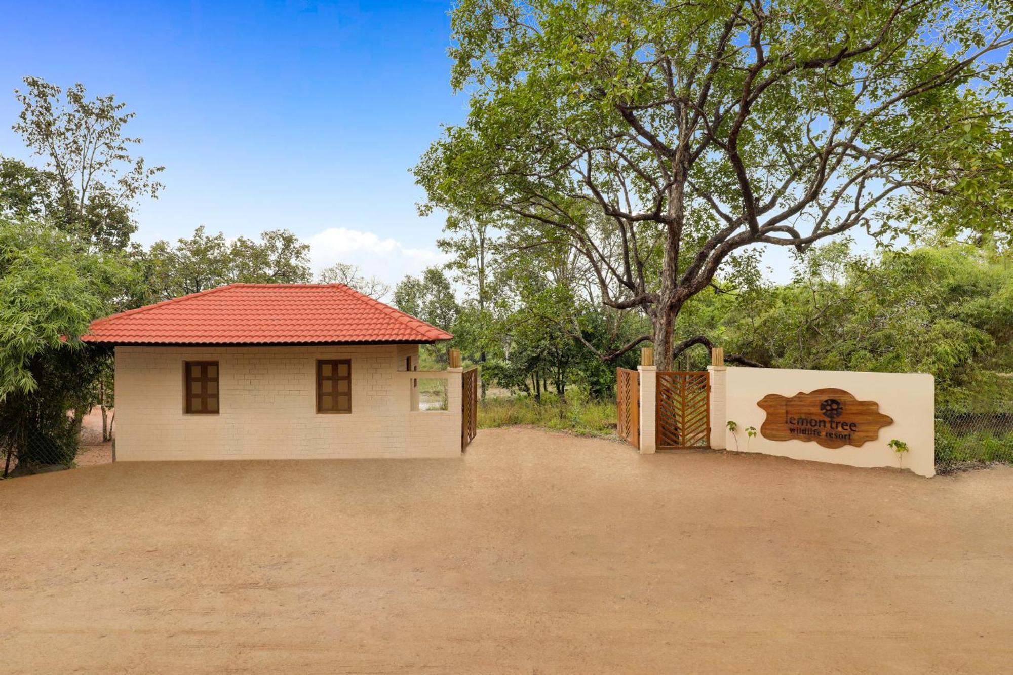 Lemon Tree Wildlife Resort, Kanha Exterior photo