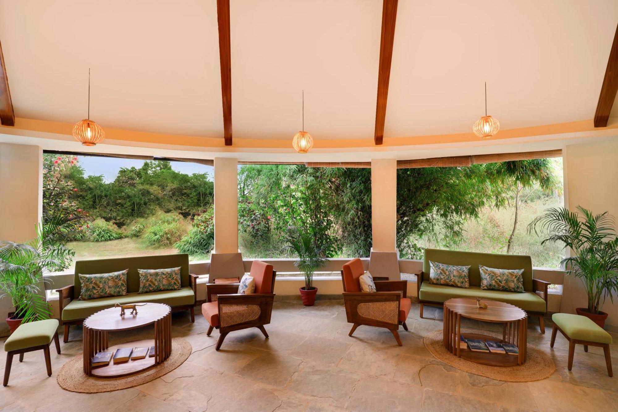 Lemon Tree Wildlife Resort, Kanha Exterior photo