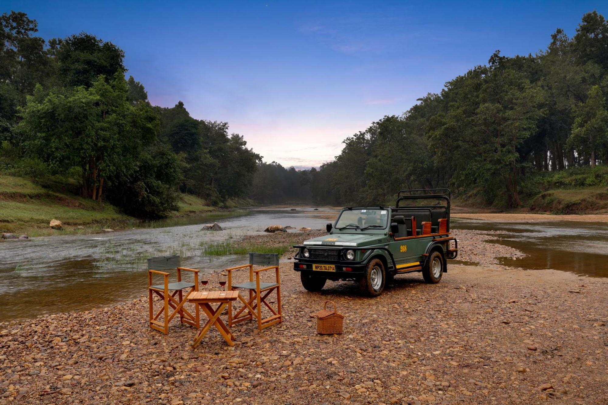 Lemon Tree Wildlife Resort, Kanha Exterior photo
