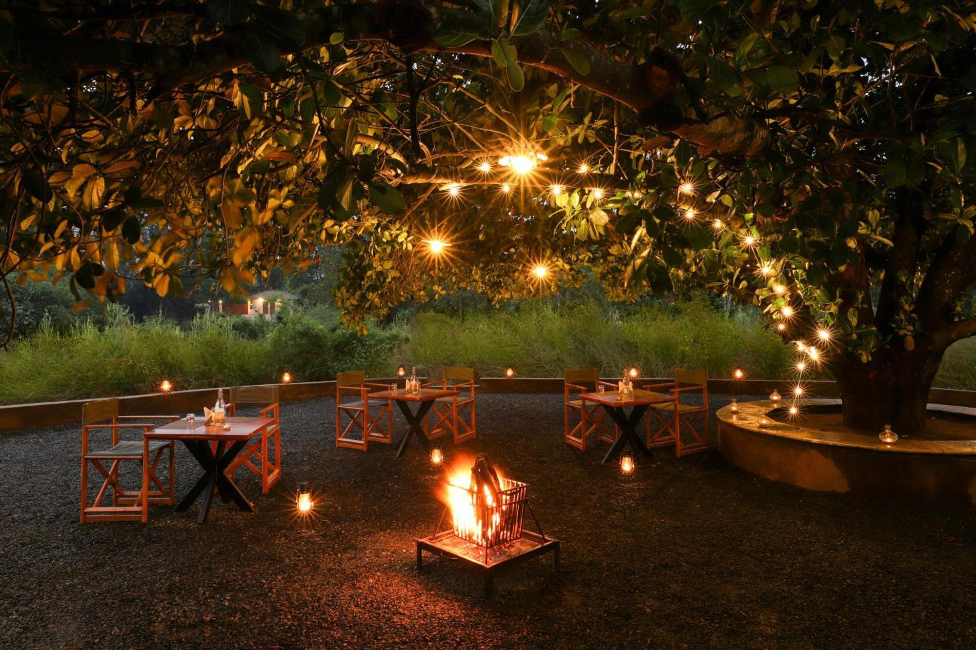 Lemon Tree Wildlife Resort, Kanha Exterior photo